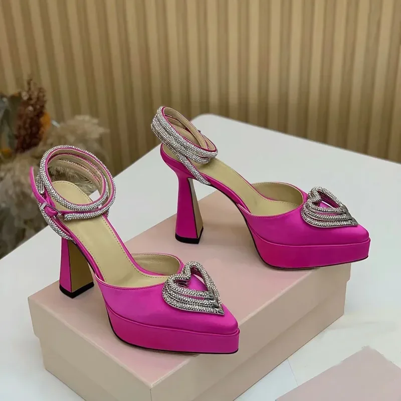 Platform Crystal Love Decorati - đánh giá và giá Casual Sandal Leather
