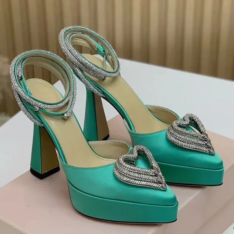Platform Crystal Love Decorati - đánh giá và giá Casual Sandal Leather